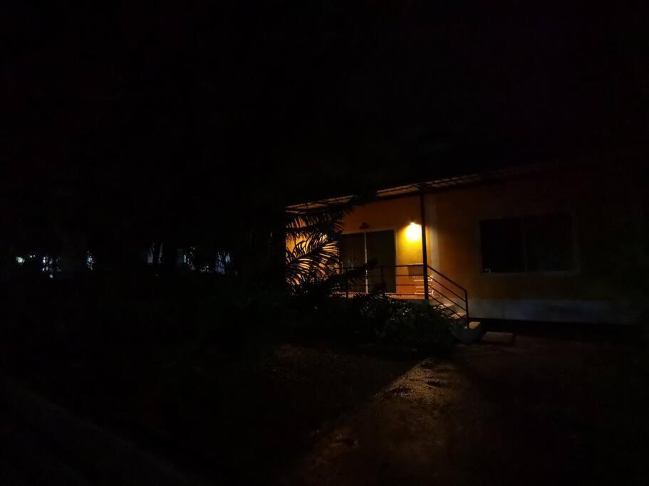 Little Yellow House- Aonang Ao Nang Luaran gambar