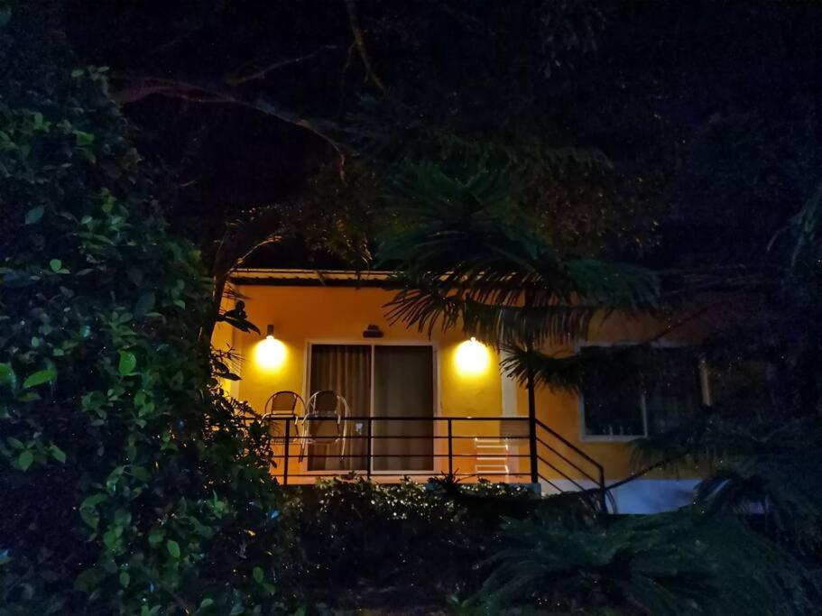 Little Yellow House- Aonang Ao Nang Luaran gambar