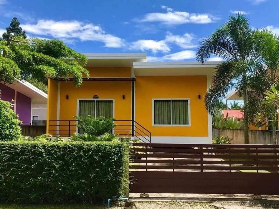 Little Yellow House- Aonang Ao Nang Luaran gambar